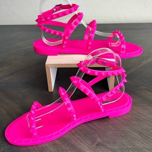 Steve Madden Studded Strappy Jelly Sandal - Hot Pink - Women’s size 9 - Picture 2 of 5